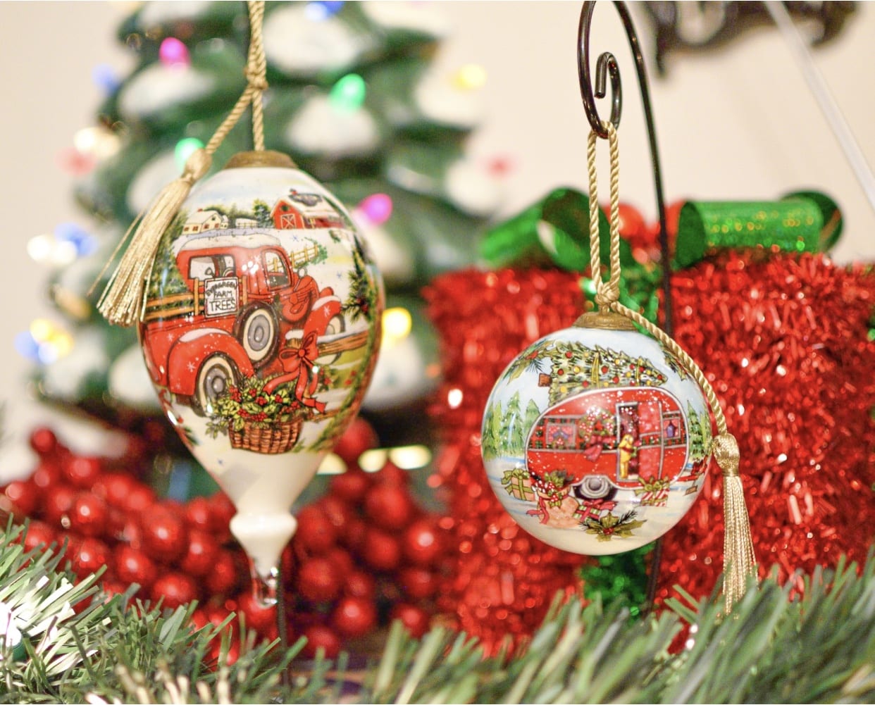 Unique Personalized Christmas Ornaments!