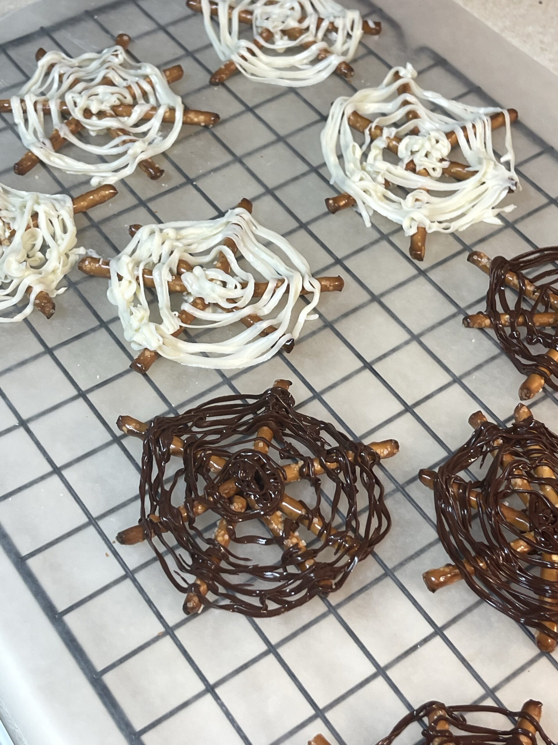 How to make Chocolate Spider webs